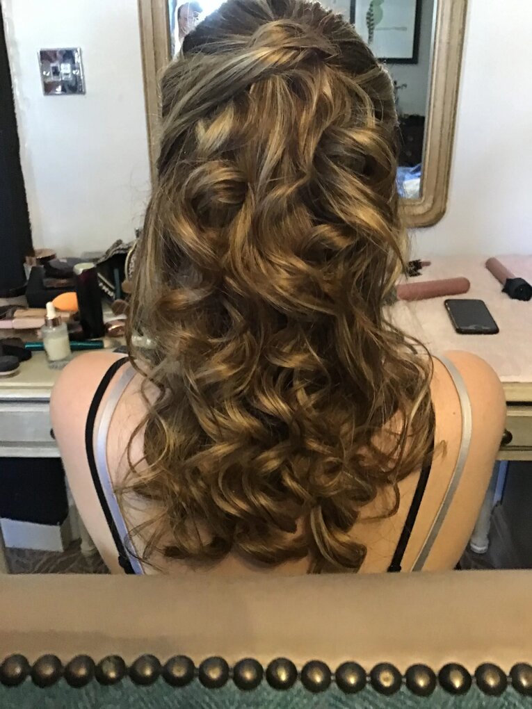 Mobile hairdresser Newbury